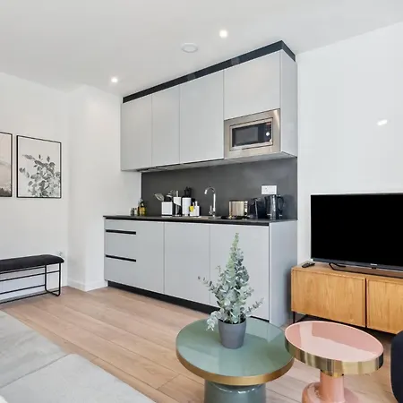 Limehome Carrer Del Pare Palau I Quer アパート *