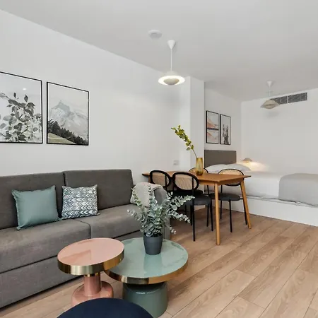 アパート Limehome Carrer Del Pare Palau I Quer