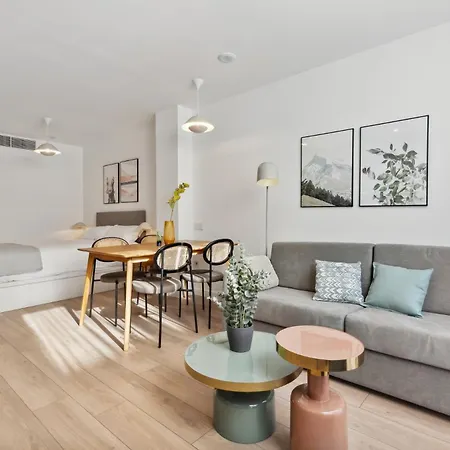 Limehome Carrer Del Pare Palau I Quer アパート *