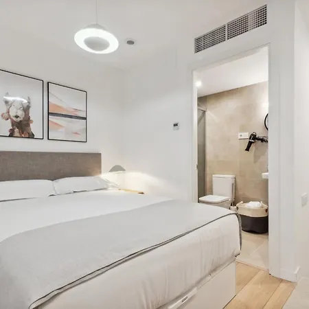 Limehome Carrer Del Pare Palau I Quer アパート *