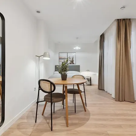 Limehome Carrer Del Pare Palau I Quer バレンシア