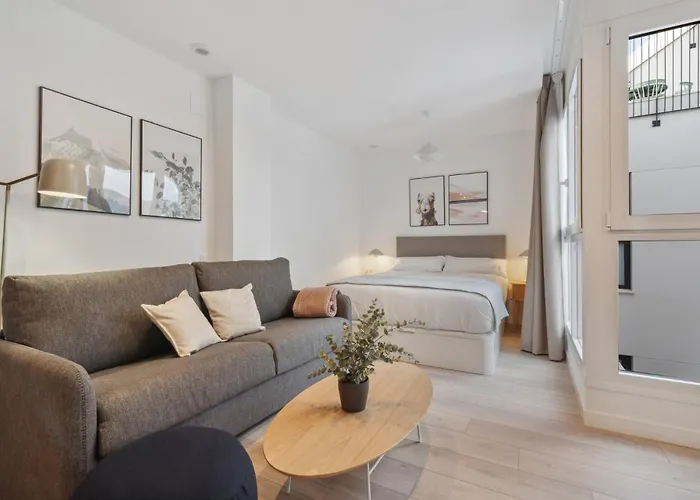 Limehome Carrer Del Pare Palau I Quer * فالنسيا